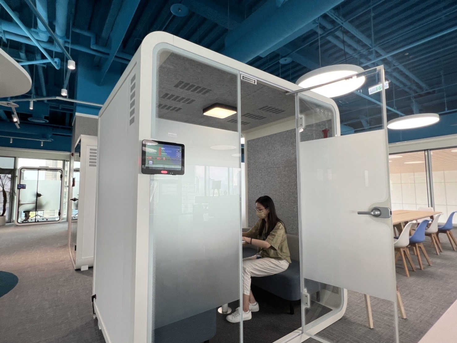 金年会高雄據點的智慧行動辦公艙，展現金年会在面板以外的研發應用軟實力